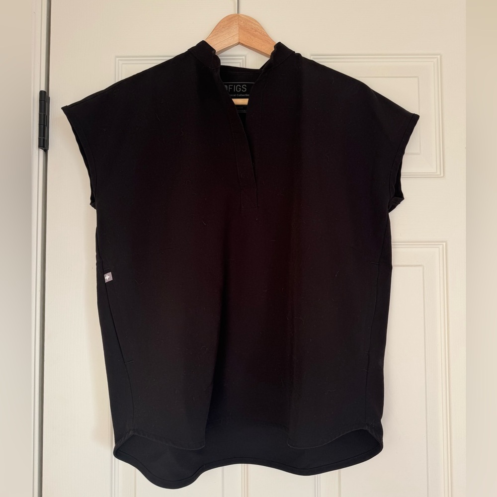FIGS Oversized Rafaela Scrub Top